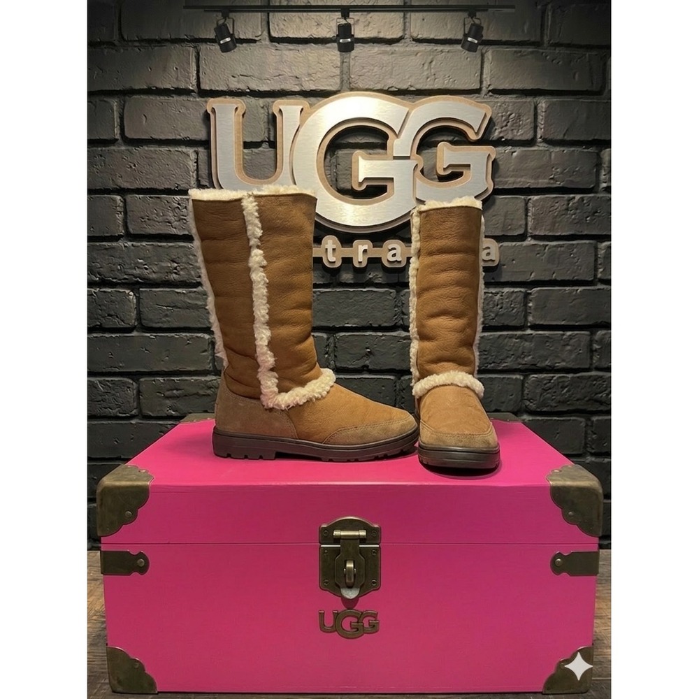 Rare🔥UGG Australia🩷🤎🩷Tall Chestnut Leather Shearling sheepskin Winter Boot 9